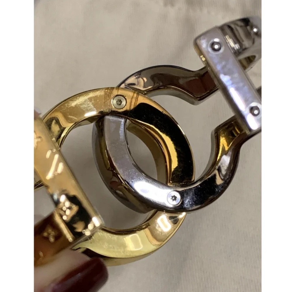 Louis Vuitton clause bracelet 📌 missing back screw checking w LV replacemen - Picture 6 of 14